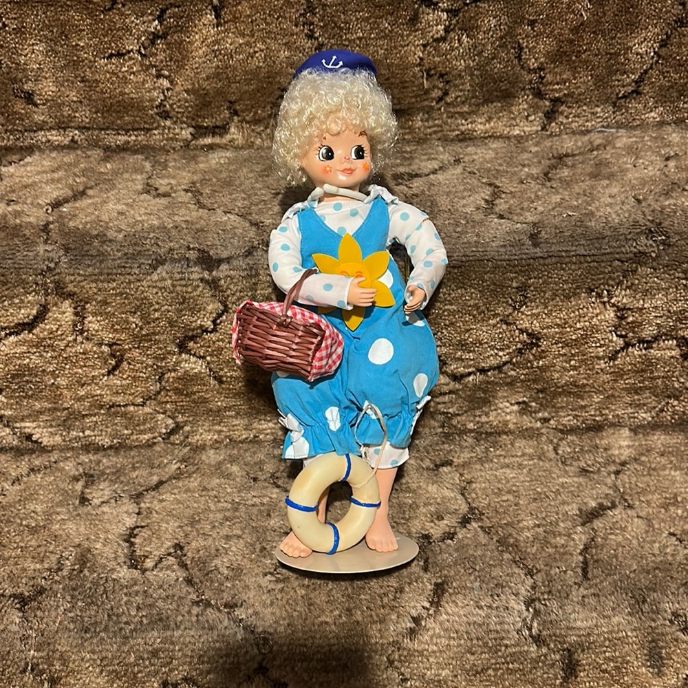 Bring August Calendar Clown Doll